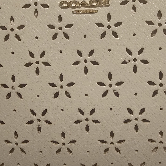 Coach light pink laser cut flower leather shoulder tote EUC #F38158 - Picture 2 of 16